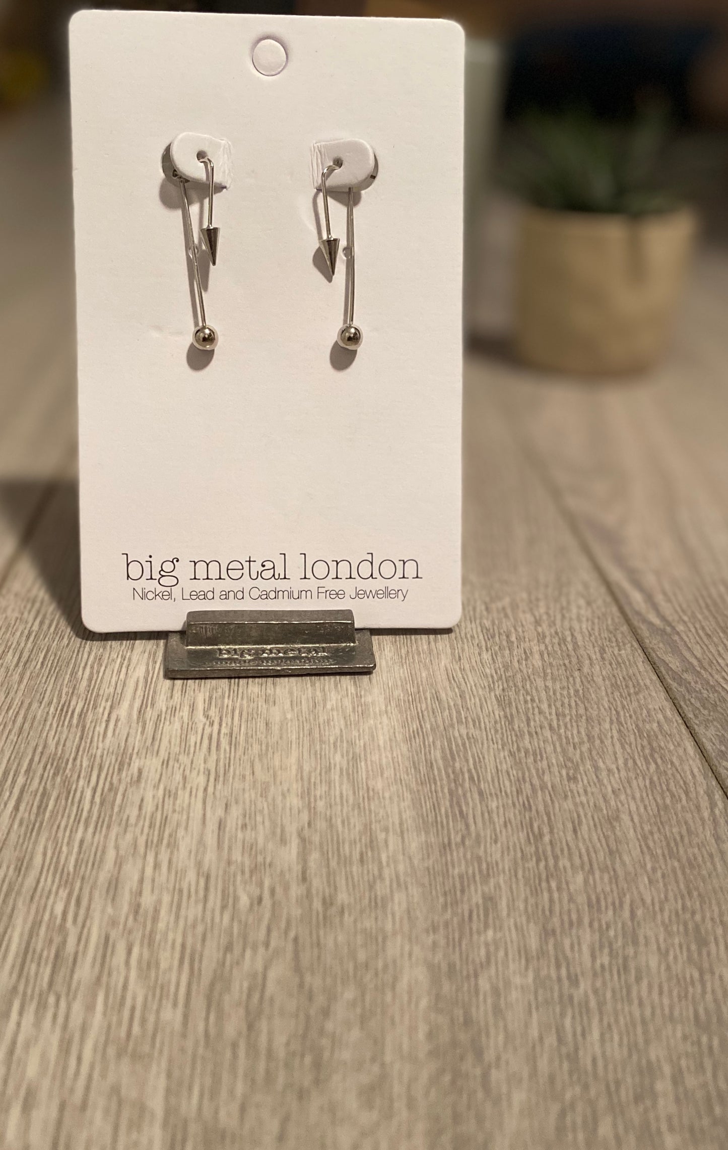 Silver spike drop earring - 016e