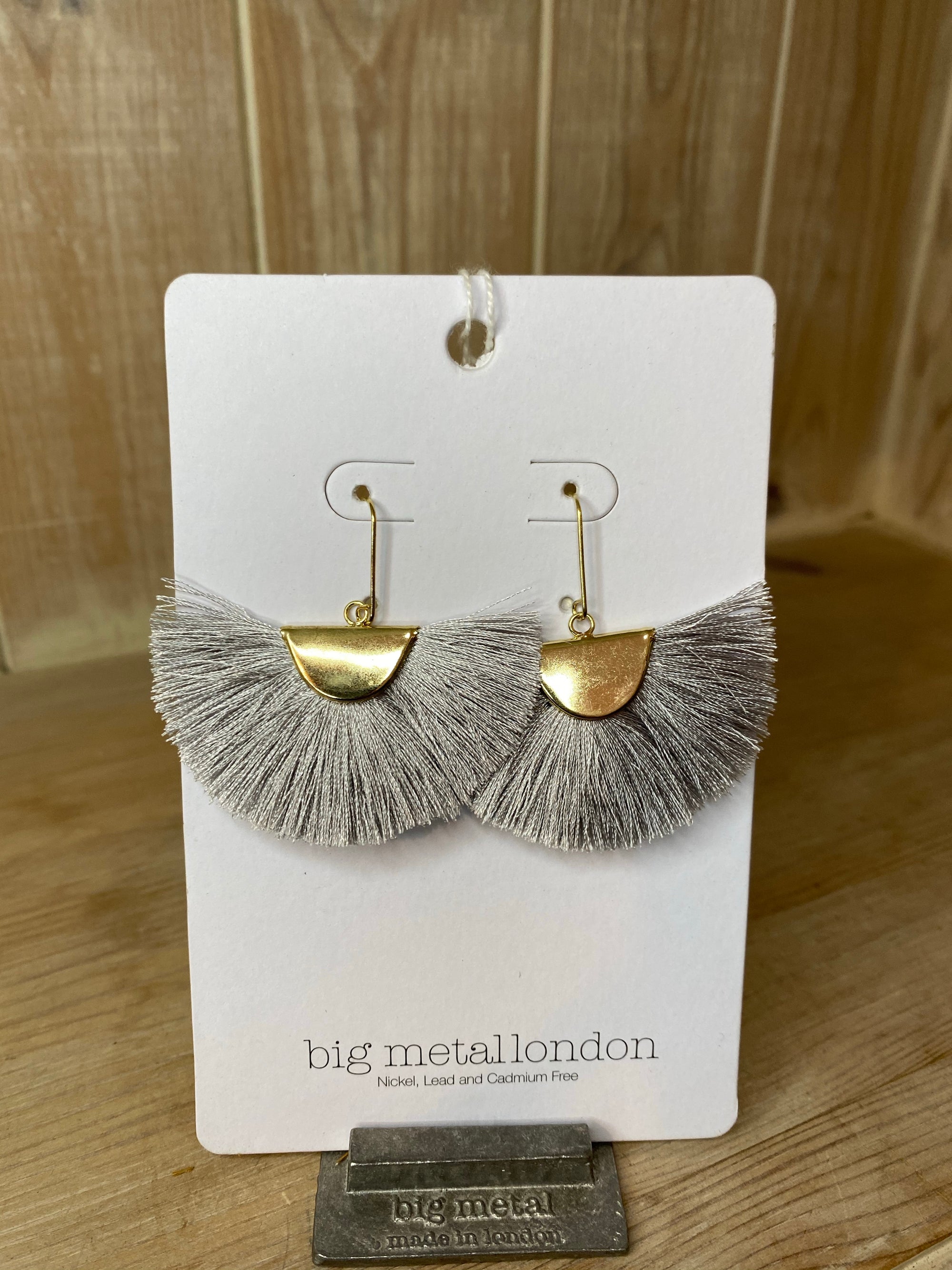 Donatella summer tassle grey earrings - 004e